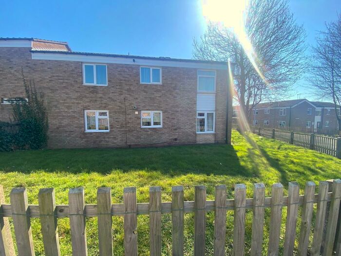 2 Bedroom Flat To Rent In Frensham Close, Chelmsley Wood, B37