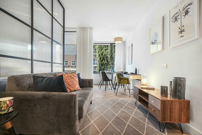 Apartment To Rent In Dawson Street London, E2