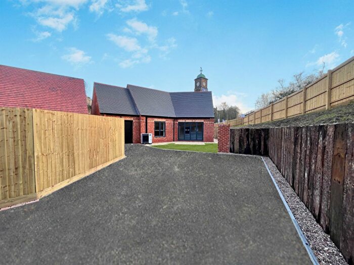 2 Bedroom Detached Bungalow For Sale In Valley Lane, Mansfield, NG18