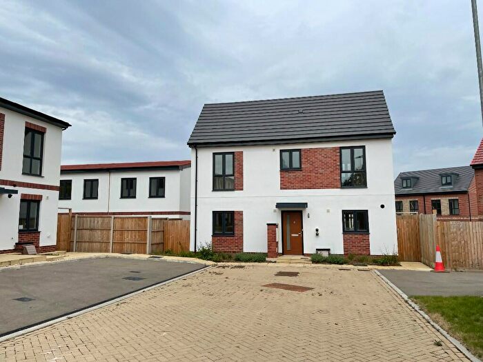 3 Bedroom Terraced House To Rent In Old Oak Close, Grantham, Lincolnshire, NG31