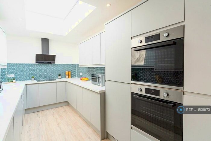 5 Bedroom Terraced House To Rent In Eton Road, Southsea, PO5