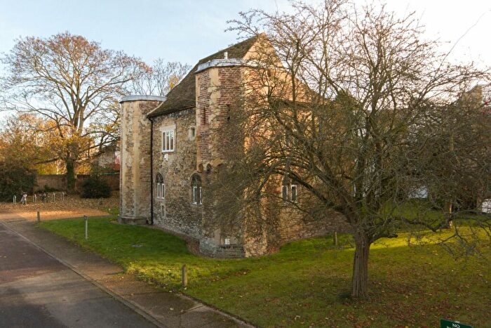 2 Bedroom Apartment To Rent In Chesterton Towers, Chapel Street, Cambridge, CB4