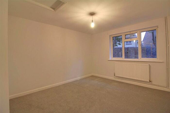 3 Bedroom End Of Terrace House For Sale In Carmarthen Close, Farnborough, Hampshire, GU14