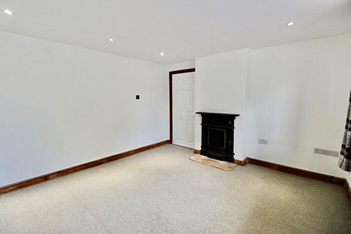 3 Bedroom Terraced House For Sale In High Street, Eye, Peterborough, PE6