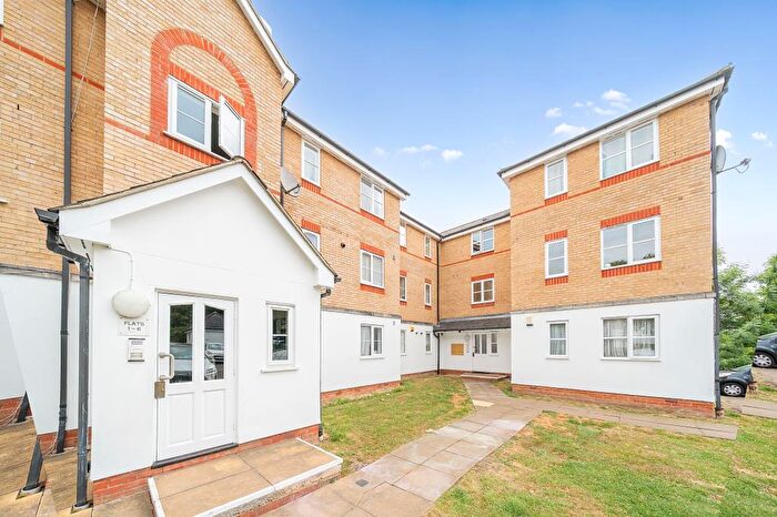 1 Bedroom Apartment To Rent In New Barnet, London, EN4