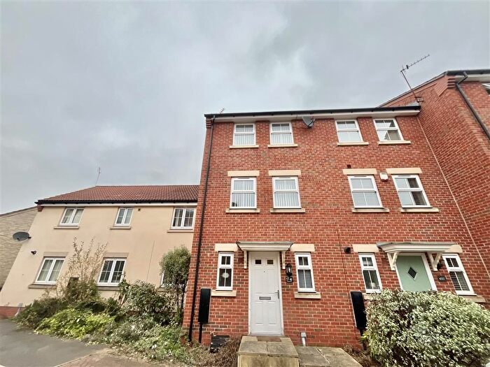 3 Bedroom Property To Rent In Kestrel Grove, Hucknall, Nottingham, NG15