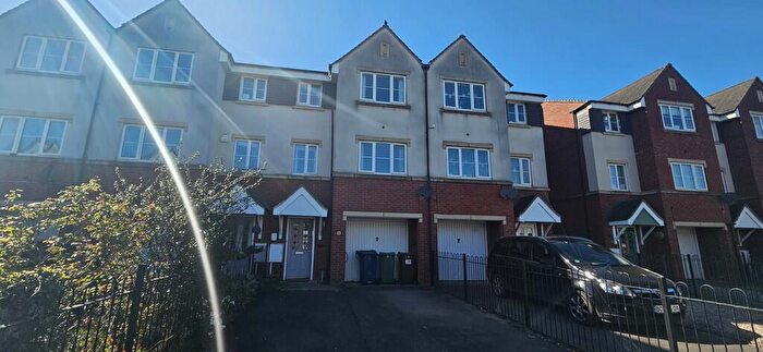 4 Bedroom Town House To Rent In Friars Terrace, Stafford, ST17