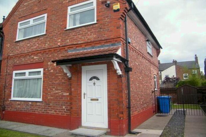 3 Bedroom Property To Rent In Broadheath, Altrincham, WA14