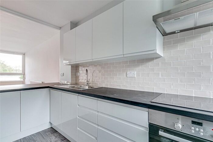 2 Bedroom Maisonette To Rent In Kiln Place, London, NW5