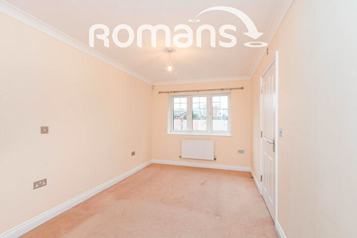 2 Bedroom Apartment To Rent In Clockhouse Road, GU14