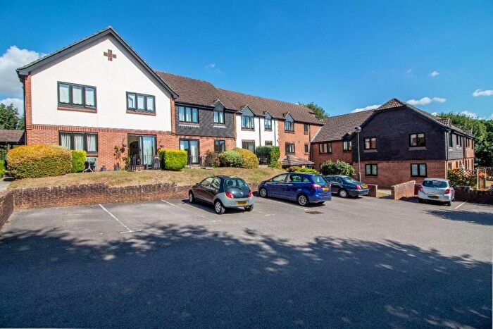 2 Bedroom Flat For Sale In Rosecott, Havant Road, Horndean, PO8
