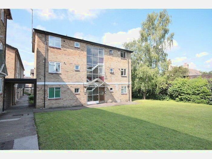 1 Bedroom Flat To Rent In Millway Close, Wolvercote, Oxford, OX2