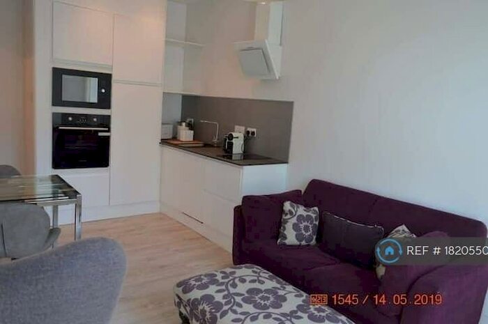 1 Bedroom Flat To Rent In High Riggs, Edinburgh, EH3
