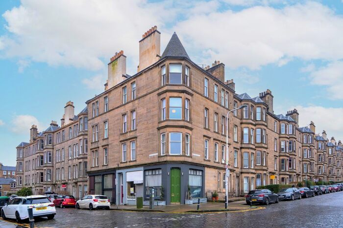 2 Bedroom Flat To Rent In Comely Bank Place, Edinburgh, EH4