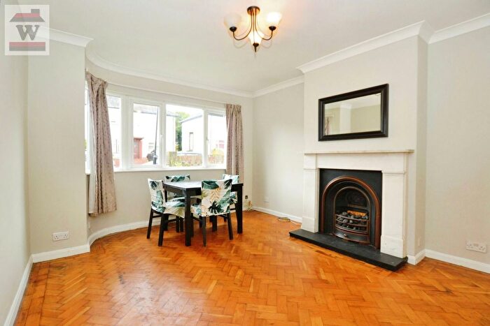 2 Bedroom Maisonette To Rent In Otterburn Gardens, Isleworth, TW7