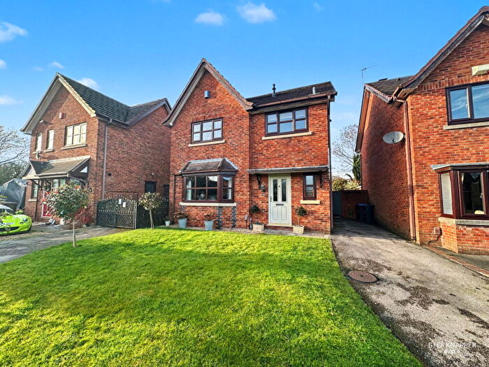 3 Bedroom Detached House For Sale In Smokies Way, Biddulph, Stoke-on-trent, ST8