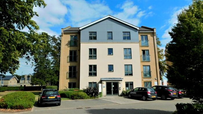 2 Bedroom Flat To Rent In Circular Road East, Colchester, CO2
