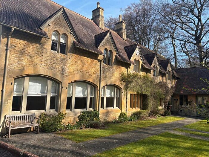 4 Bedroom Semi-Detached House To Rent In Station Road, Stow On The Wold, GL54