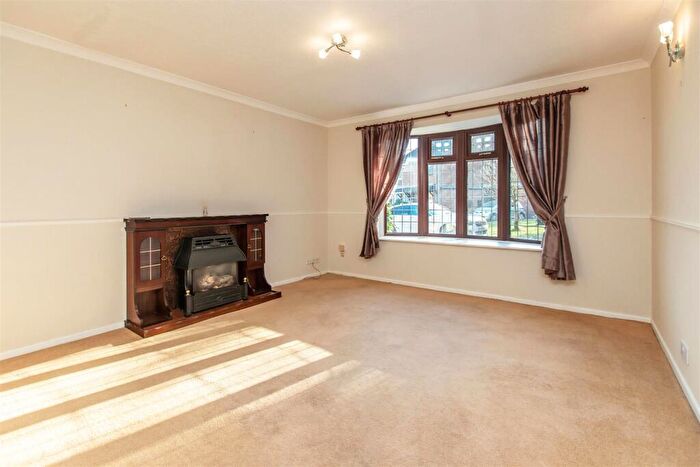 2 Bedroom Semi Detached House To Rent In The Rookery, Halesowen, B62