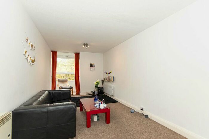 1 Bedroom Flat To Rent In Grant Road, London, SW11