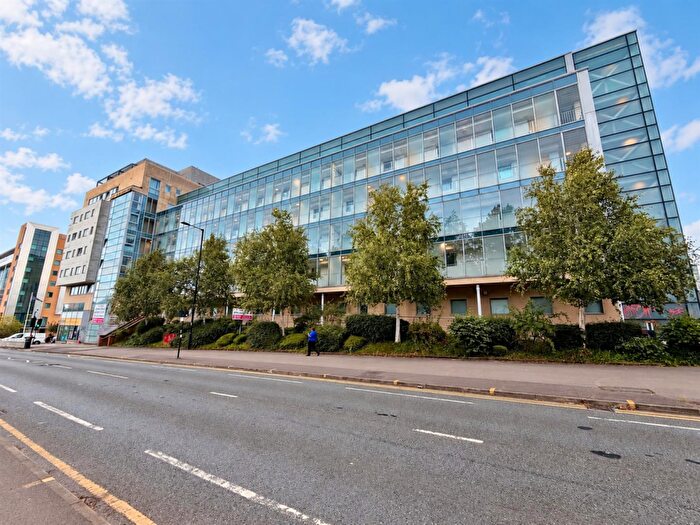 2 Bedroom Apartment To Rent In Bramall Lane, Sheffield, S2