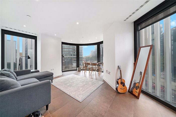 2 Bedroom Flat To Rent In Chronicle Tower, Islington, EC1V