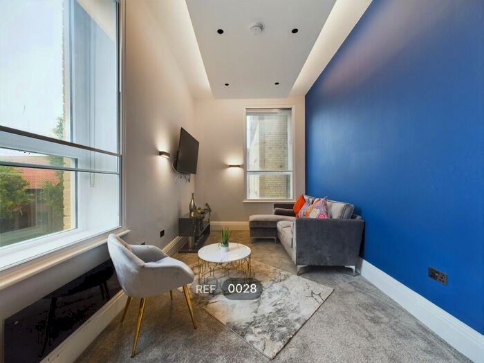 2 Bedroom Apartment To Rent In Buckingham, Kings Buildings, South Church Side, HU1