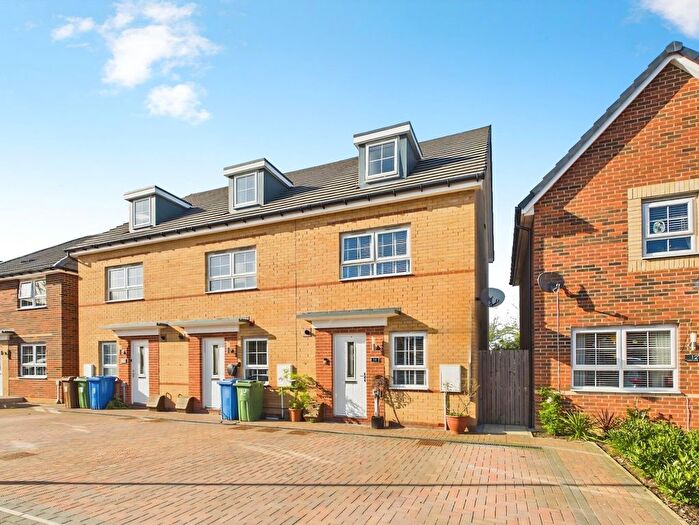 3 Bedroom End Of Terrace House For Sale In Mulberry Croft, Beverley, HU17