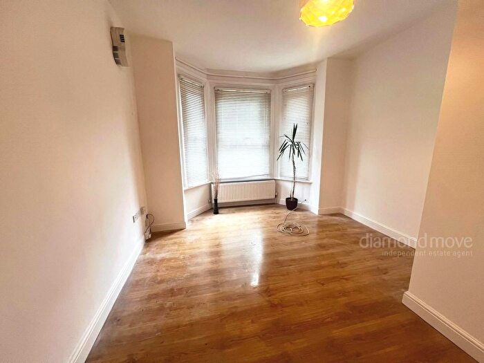 2 Bedroom Maisonette To Rent In St. Stephens Road, Hounslow, TW3