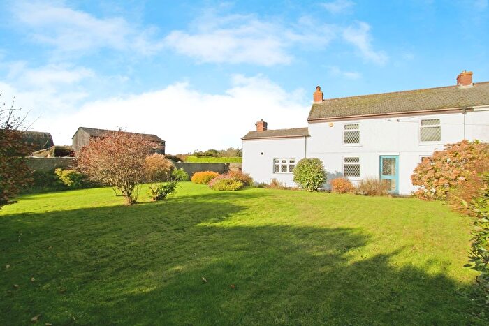 3 Bedroom End Of Terrace House For Sale In Broad Lane, Illogan, Redruth, Cornwall, TR15