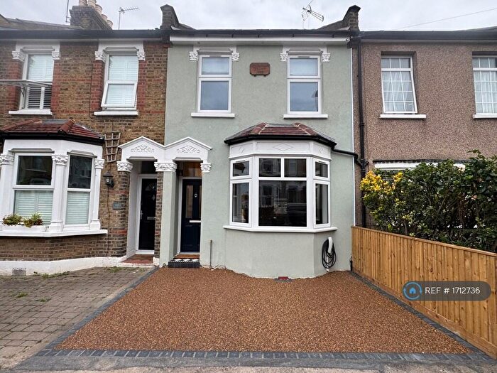 4 Bedroom Terraced House To Rent In West Grove, Woodford Green, IG8