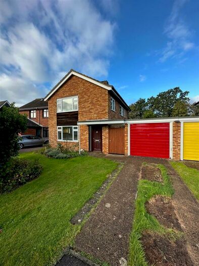 3 Bedroom Detached House To Rent In South Lodge, Fareham, PO15