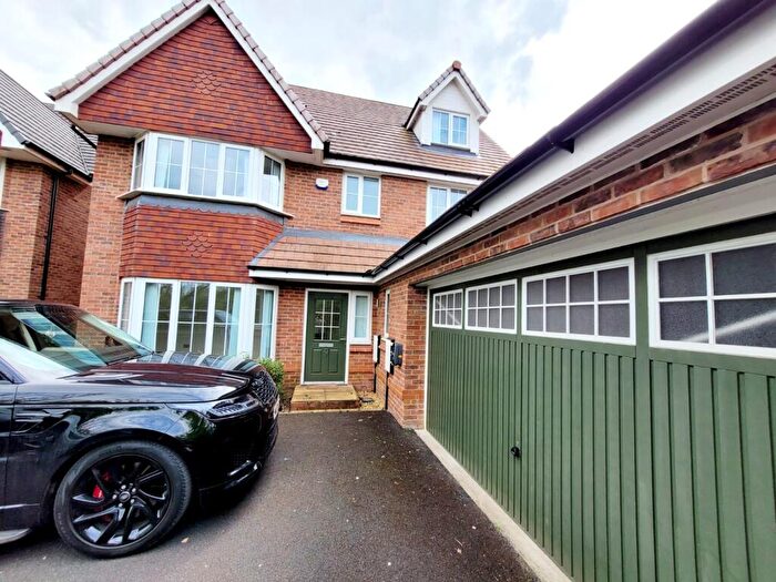 5 Bedroom Detached House To Rent In Hawthorn Way, Worsely, M28