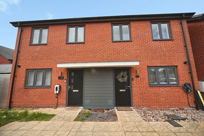 2 Bedroom Semi Detached House For Sale In Titus Grove, Houghton Regis, Dunstable, LU5