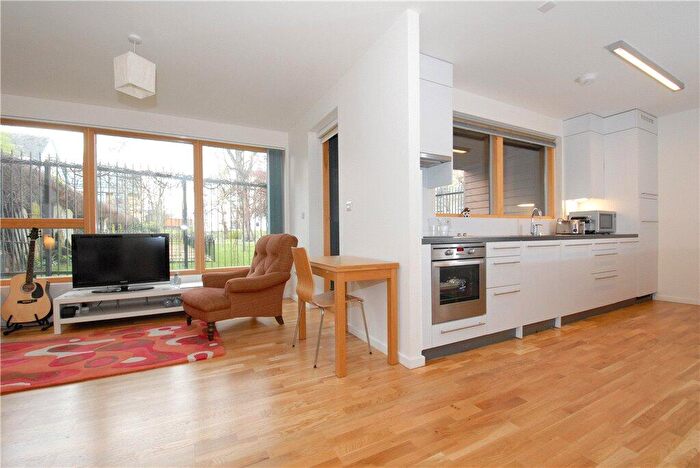 Studio To Rent In St. James's Road, London, SE16
