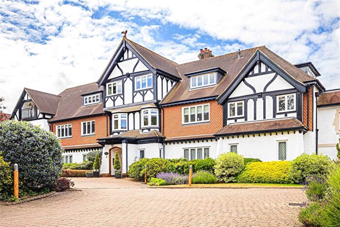 3 Bedroom Flat To Rent In Merry Hill Road, Bushey, Hertfordshire, WD23