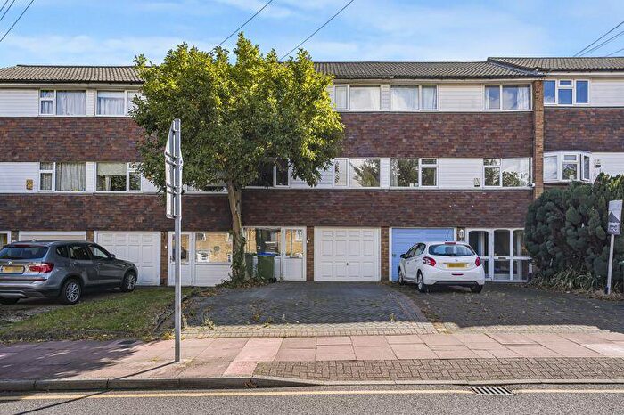 4 Bedroom Town House For Sale In Birchwood Avenue, Sidcup, DA14