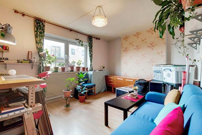 1 Bedroom Apartment To Rent In Godley V C House, Digby Street, Bethnal Green, E2