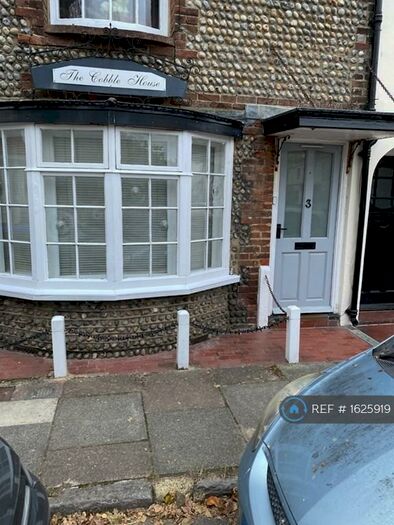 1 Bedroom Flat To Rent In Warwick Place, Worthing, BN11