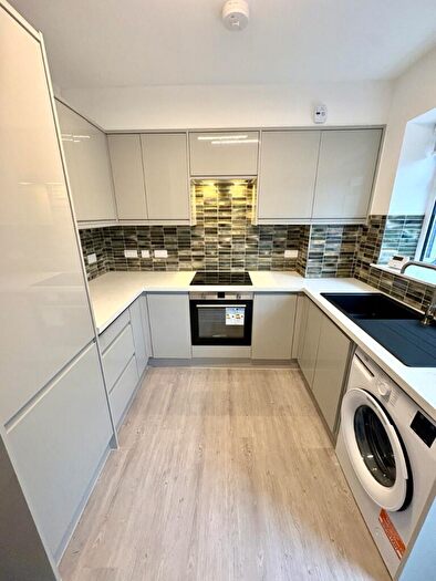 2 Bedroom Flat To Rent In Rutland Avenue, Liverpool, Merseyside, L17