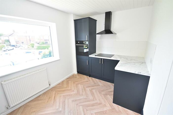 2 Bedroom Flat To Rent In Shakespeare Road, Neston, CH64