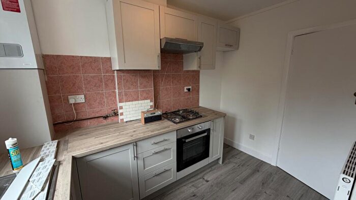 2 Bedroom Flat To Rent In Charminster Road, Bournemouth, BH8