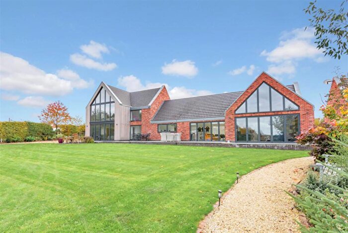 4 Bedroom Detached House For Sale In Station Road, Ibstock, LE67