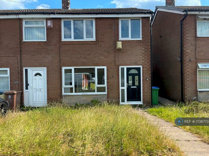 3 Bedroom Semi-Detached House To Rent In Moor Park Avenue, Rochdale, OL11