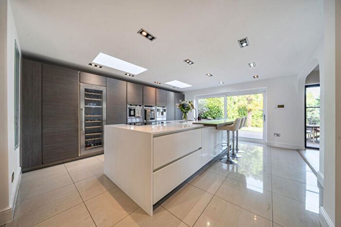 4 Bedroom Detached House For Sale In Kevington Drive, Chislehurst, BR7