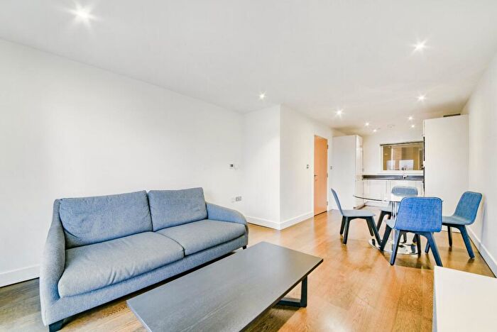 1 Bedroom Flat To Rent In Parker Building, Bermondsey Spa, Jamaica Road, Bermondsey, SE16