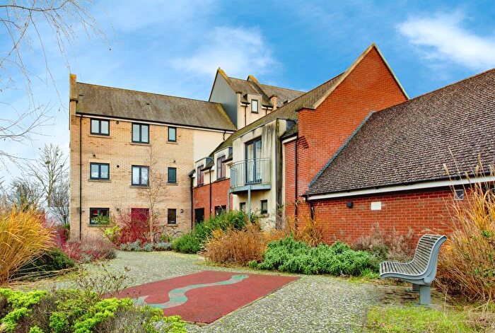 2 Bedroom Flat For Sale In Sweetpea Way, Cambridge, CB4