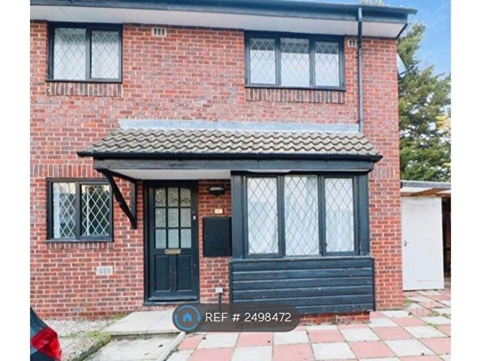 1 Bedroom End Of Terrace House To Rent In The Drive, Berkshire, SL3