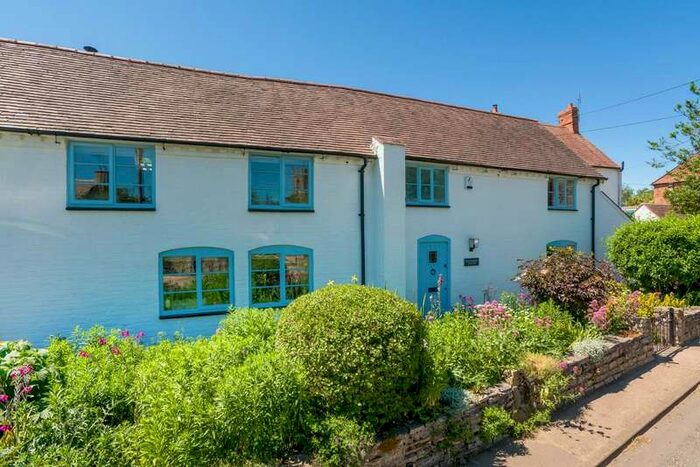 3 Bedroom Cottage For Sale In Main Street, Cleeve Prior, Evesham, WR11