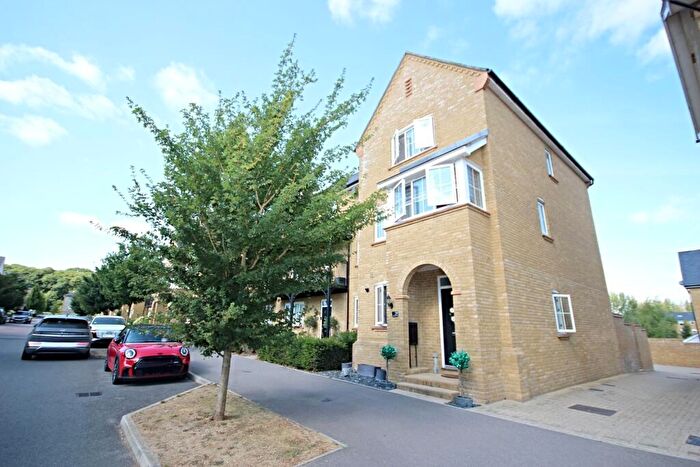 3 Bedroom Town House For Sale In Chapelfield Way, Allington, Kent, ME16